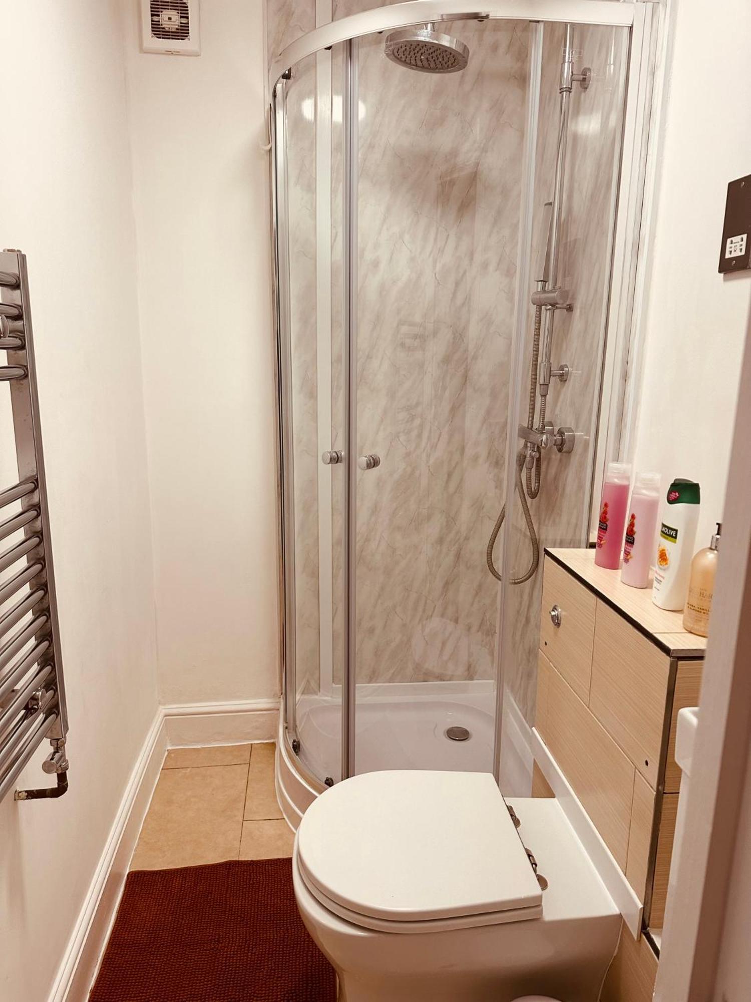 Stunning One Bedroom Studio Flat London Bagian luar foto